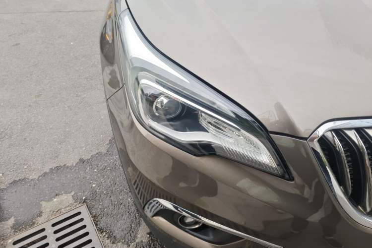 Used Buick Envision 2015 20T Two-Wheel-Drive Elite Model Right Front Headlight