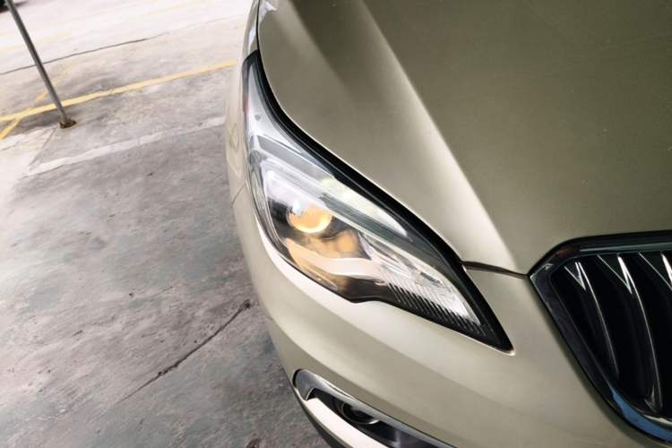 Used Buick Envision 2015 20T Four-Wheel Drive Elite Model Right Front Headlight