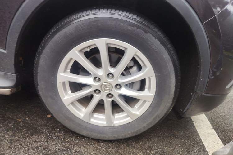 Used Buick Envision 2015 20T Two-Wheel-Drive Elite Model Right Front Wheel Hub