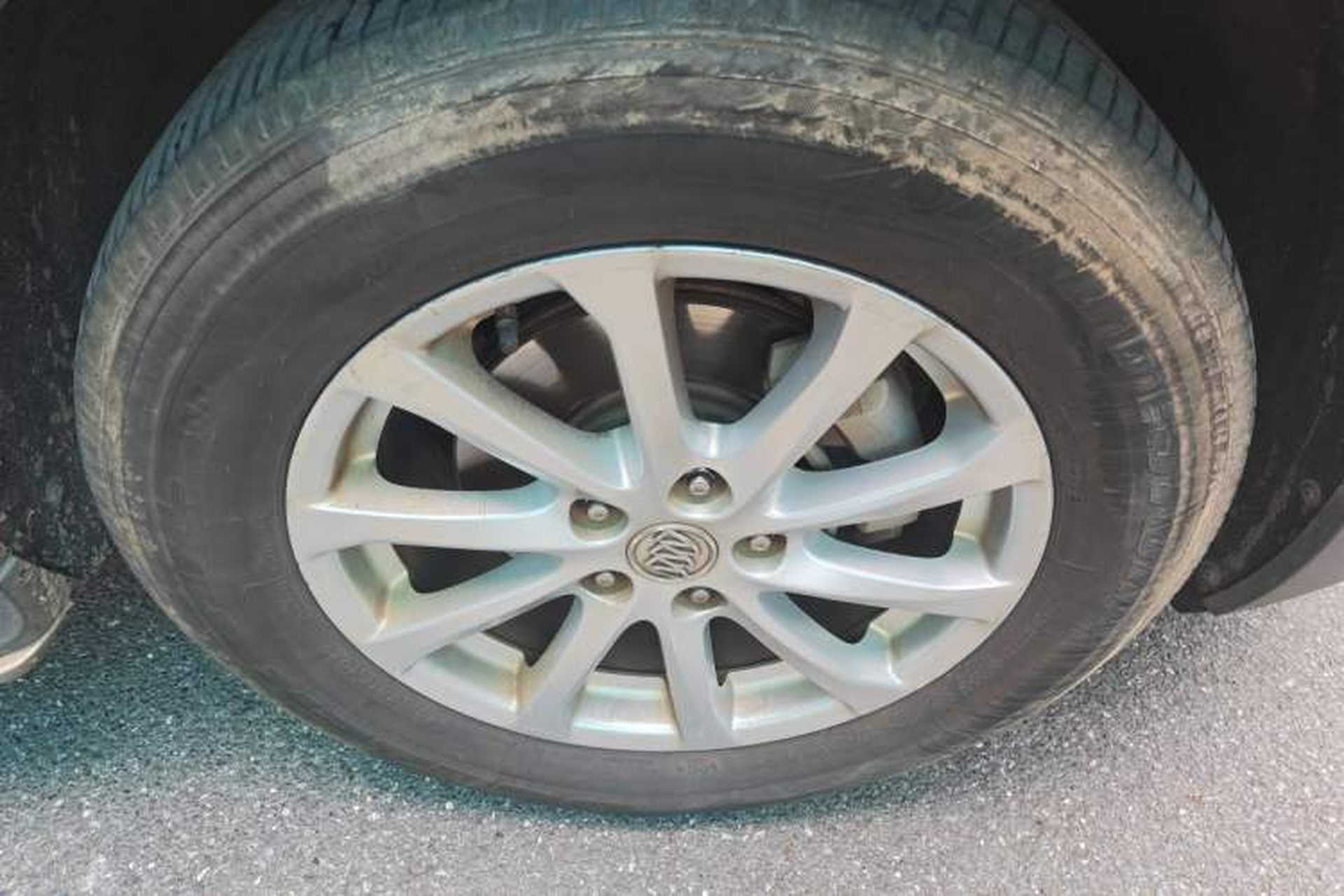 Used Buick Envision 2015 20T Four-Wheel Drive Luxury Model Right Front Wheel Hub