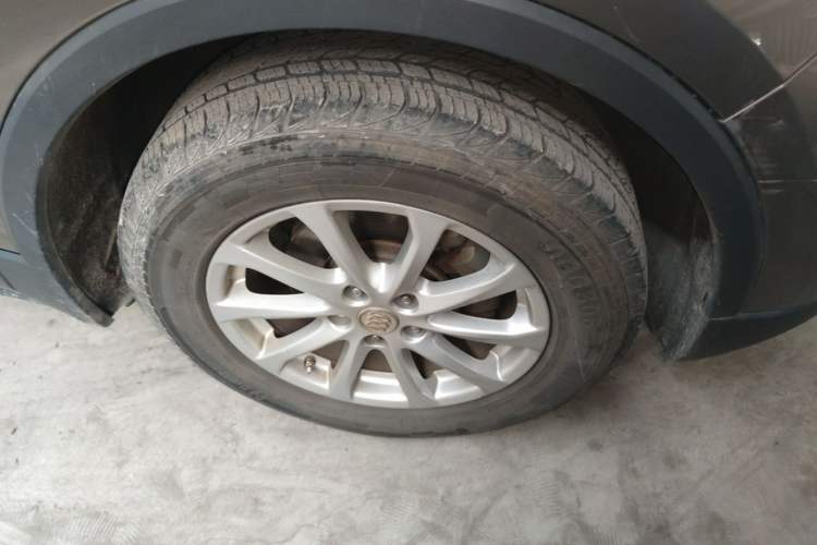 Used Buick Envision 2015 20T Two-Wheel-Drive Elite Model Right Front Wheel Hub