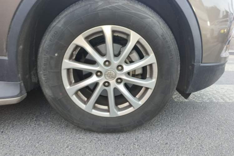 Used Buick Envision 2015 20T Two-Wheel-Drive Elite Model Right Front Wheel Hub