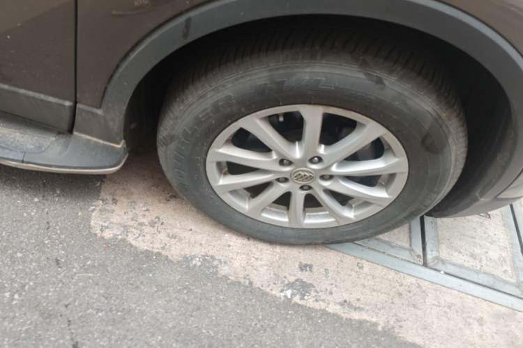Used Buick Envision 2015 20T Two-Wheel-Drive Elite Model Right Front Wheel Hub