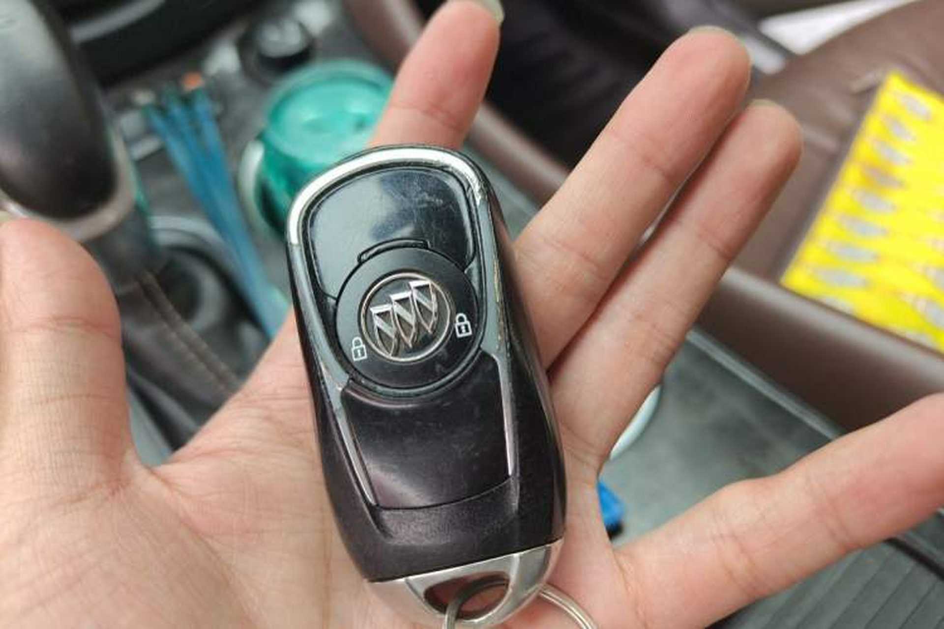 Used Buick Envision 2015 20T Four-Wheel Drive Luxury Model Vehicle Key