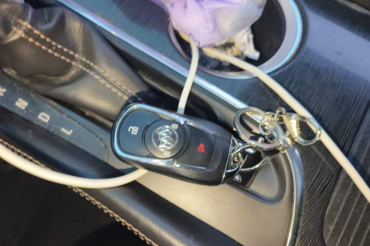 Used Buick Envision 2015 20T Two-Wheel-Drive Elite Model Vehicle Key