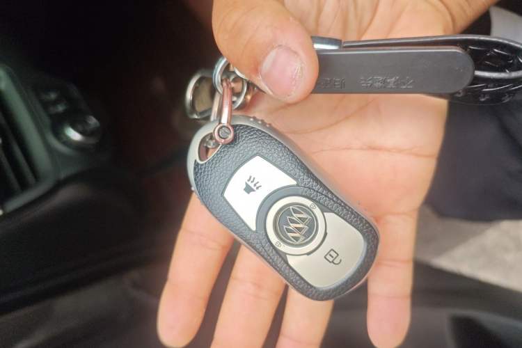 Used Buick Envision 2015 20T Two-Wheel-Drive Elite Model Vehicle Key