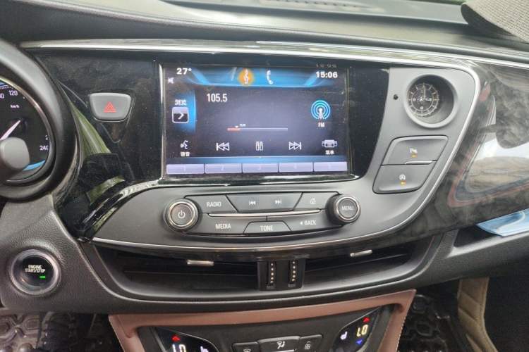 Used Buick Envision 2015 20T Two-Wheel-Drive Elite Model Audio And AC Panel
