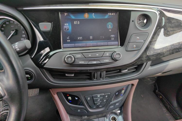 Used Buick Envision 2015 20T Two-Wheel-Drive Elite Model Audio And AC Panel