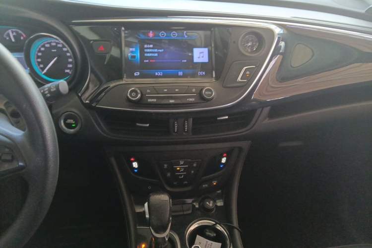 Used Buick Envision 2015 20T Two-Wheel-Drive Leading Model Audio And AC Panel