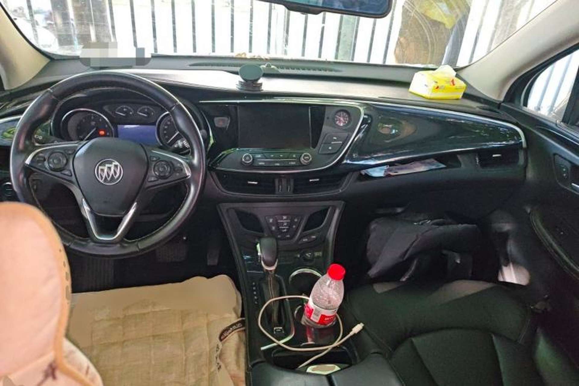 Used Buick Envision 2015 20T Two-Wheel-Drive Elite Model Center Console