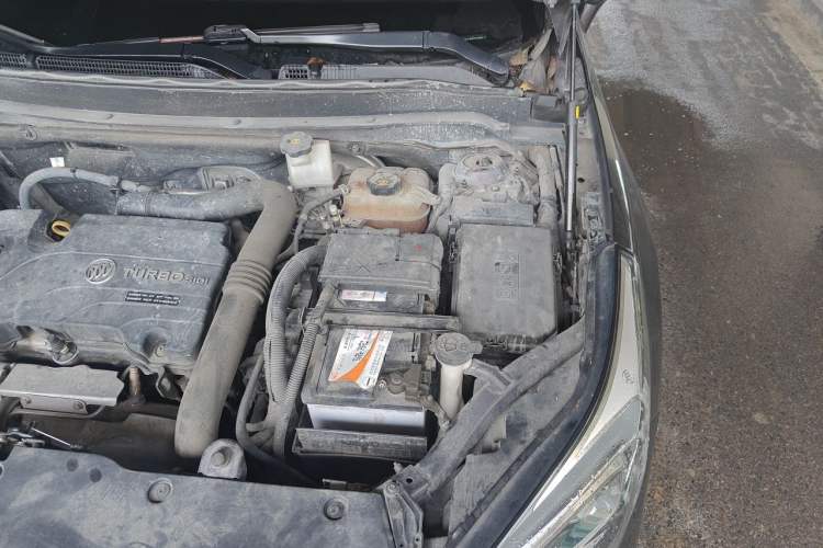 Used Buick Envision 2015 20T Two-Wheel-Drive Leading Model Engine Bay Left