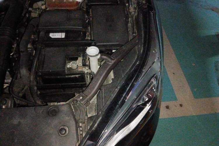 Used Buick Envision 2015 20T Two-Wheel-Drive Leading Model Engine Bay Left