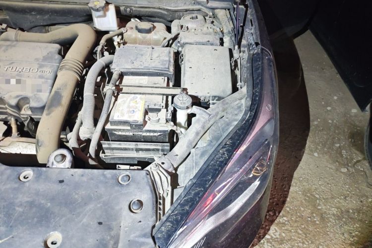 Used Buick Envision 2015 20T Two-Wheel-Drive Elite Model Engine Bay Left
