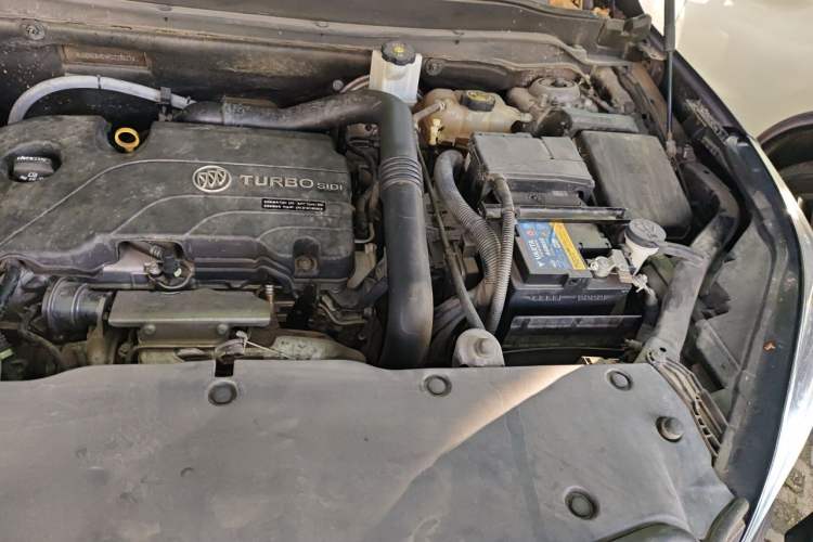 Used Buick Envision 2015 20T Two-Wheel-Drive Elite Model Engine Bay Left