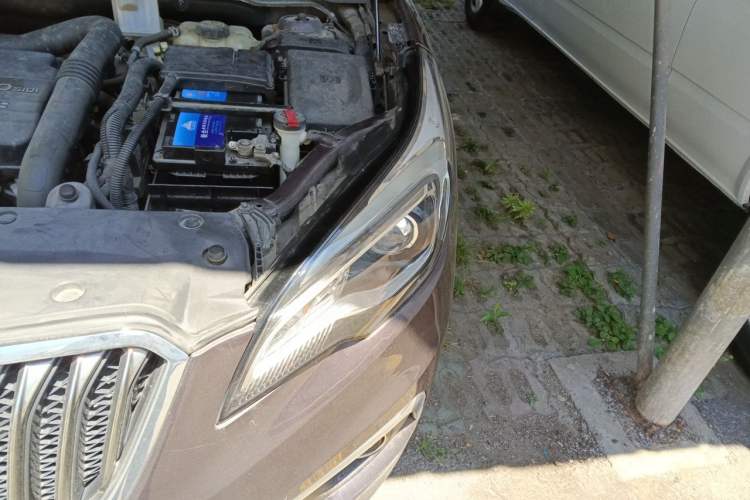 Used Buick Envision 2015 20T Two-Wheel-Drive Leading Model Engine Bay Left