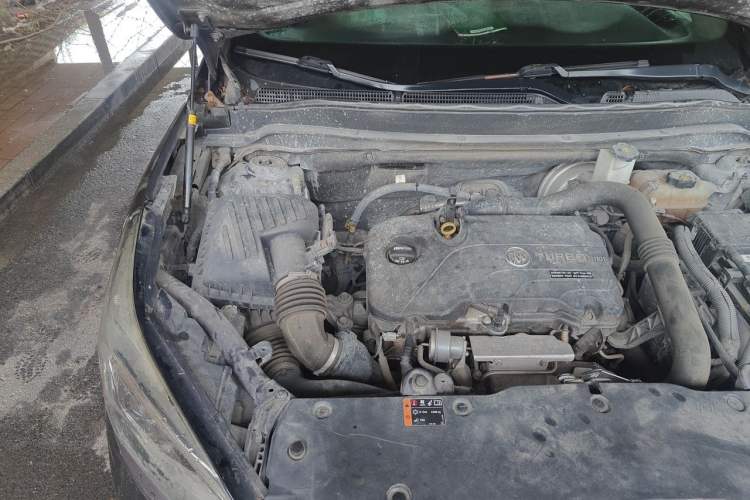 Used Buick Envision 2015 20T Two-Wheel-Drive Leading Model Engine Bay Right