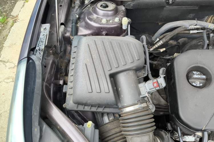 Used Buick Envision 2015 20T Two-Wheel-Drive Leading Model Engine Bay Right