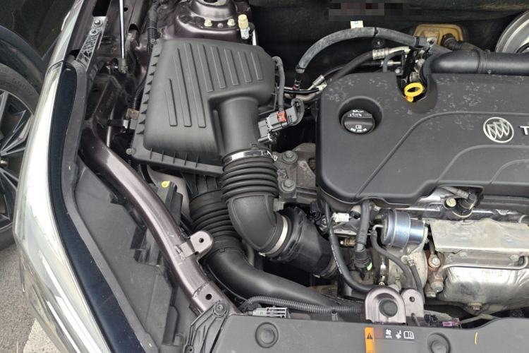 Used Buick Envision 2015 20T Two-Wheel-Drive Elite Model Engine Bay Right