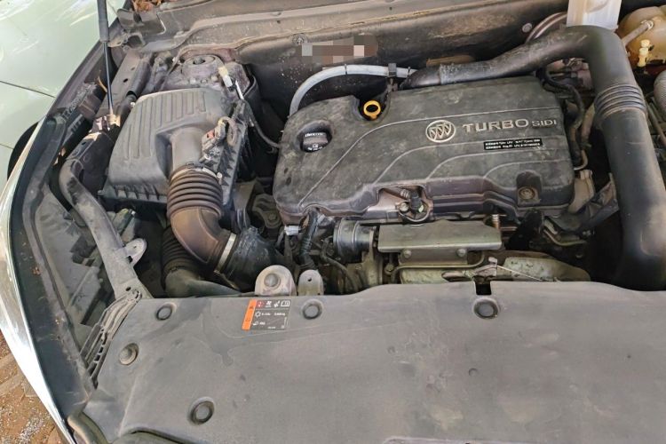 Used Buick Envision 2015 20T Two-Wheel-Drive Elite Model Engine Bay Right