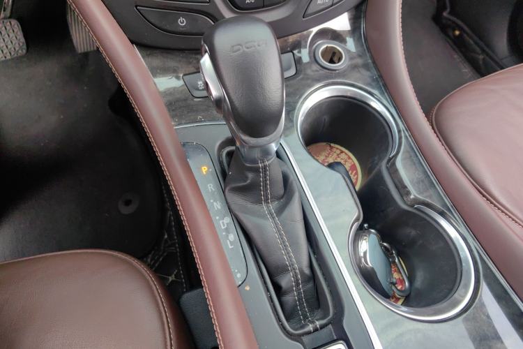 Used Buick Envision 2015 20T Two-Wheel-Drive Elite Model Gear Lever