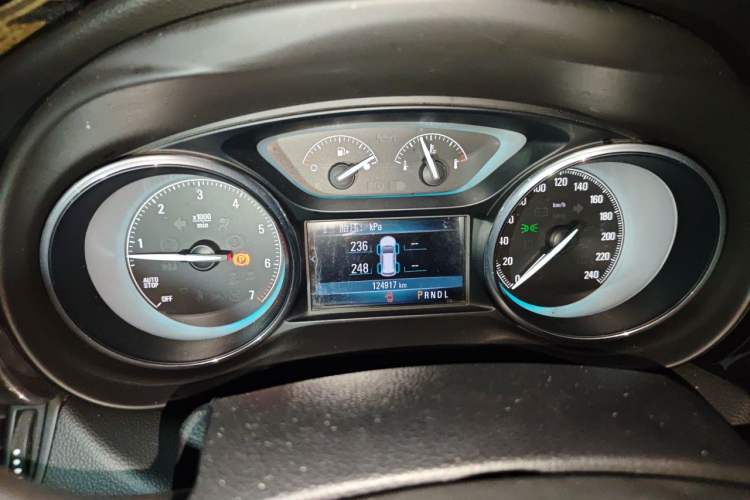 Used Buick Envision 2015 20T Two-Wheel-Drive Elite Model Instrument Cluster