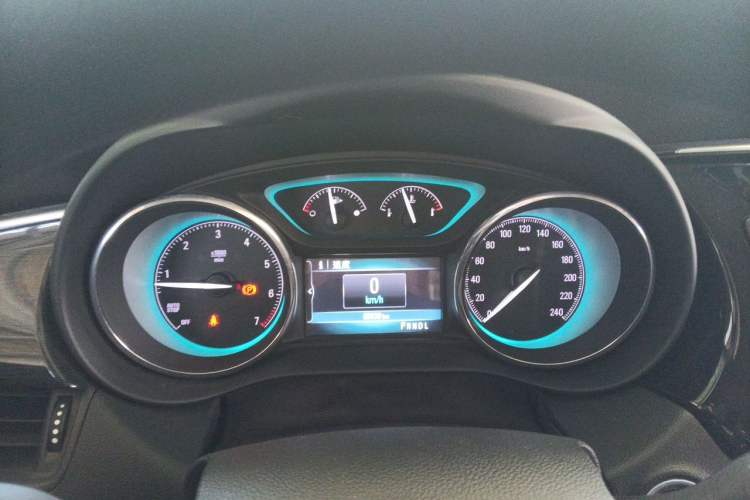 Used Buick Envision 2015 20T Two-Wheel-Drive Leading Model Instrument Cluster