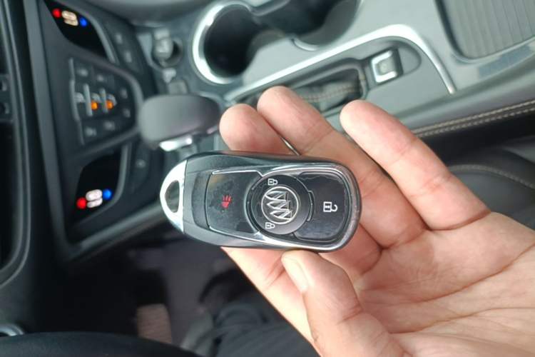 Used Buick Envision 2015 20T Two-Wheel-Drive Leading Model Interior 1