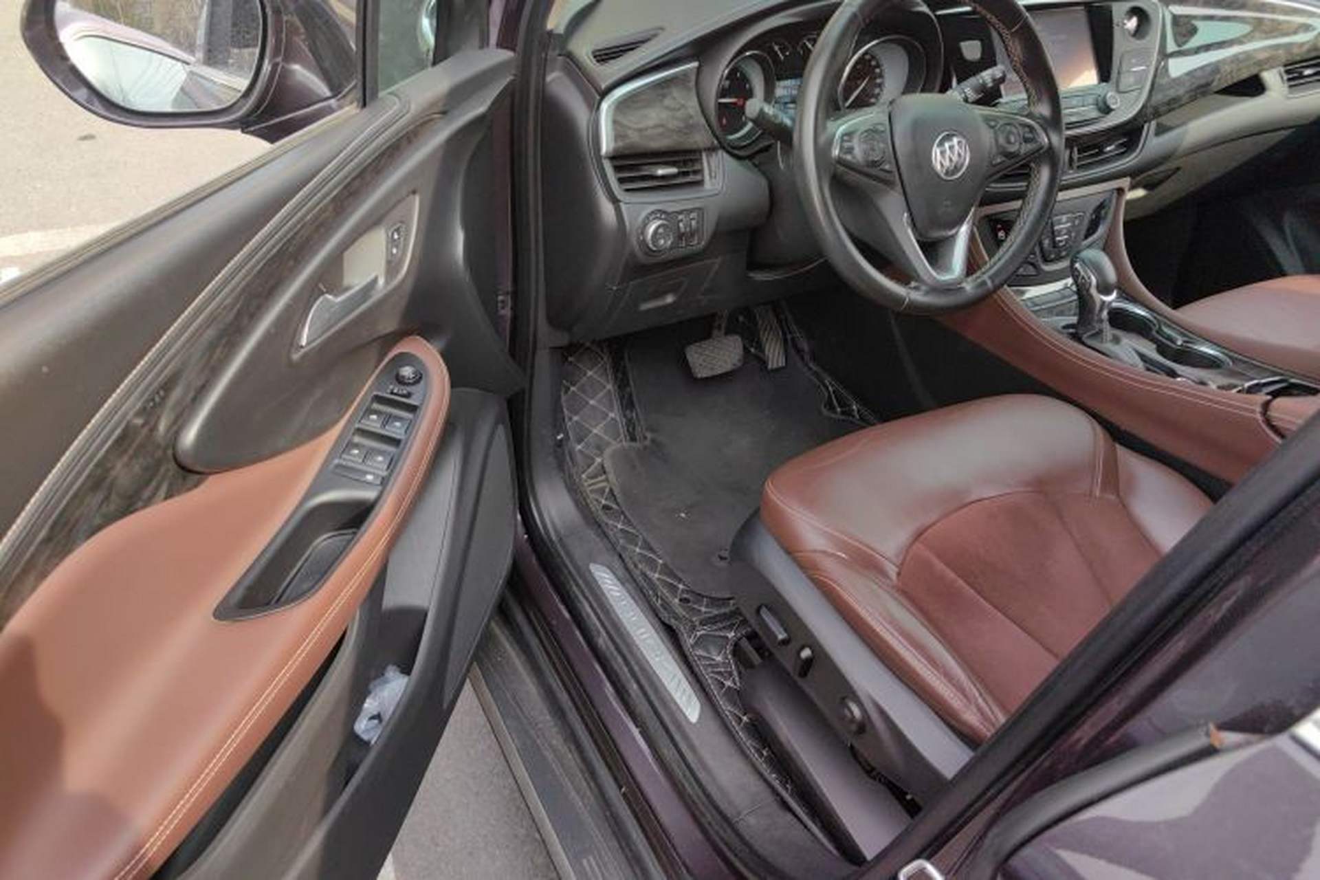 Used Buick Envision 2015 20T Two-Wheel-Drive Elite Model Interior 3
