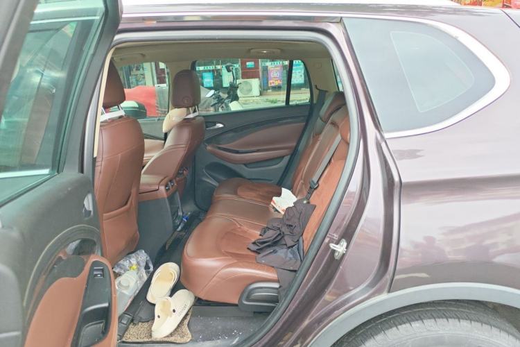 Used Buick Envision 2015 20T Four-Wheel Drive Luxury Model Left Rear Seat