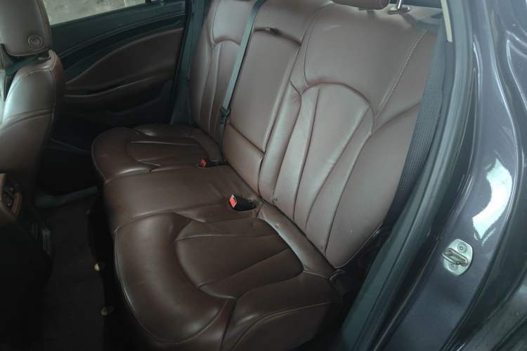 Used Buick Envision 2015 20T Two-Wheel-Drive Leading Model Left Rear Seat