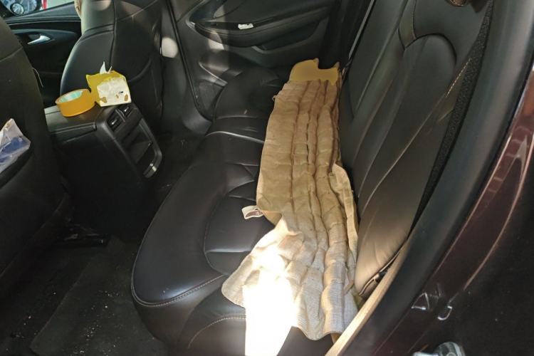 Used Buick Envision 2015 20T Two-Wheel-Drive Elite Model Left Rear Seat