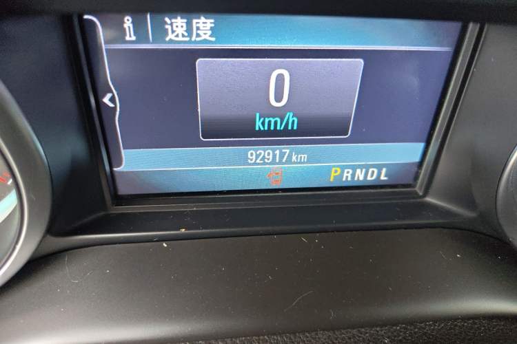 Used Buick Envision 2015 20T Two-Wheel-Drive Elite Model Odometer Close Up