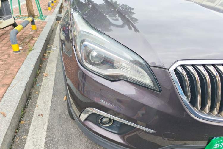 Used Buick Envision 2015 20T Four-Wheel Drive Luxury Model Right Front Headlight
