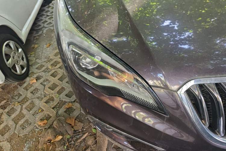 Used Buick Envision 2015 20T Two-Wheel-Drive Elite Model Right Front Headlight