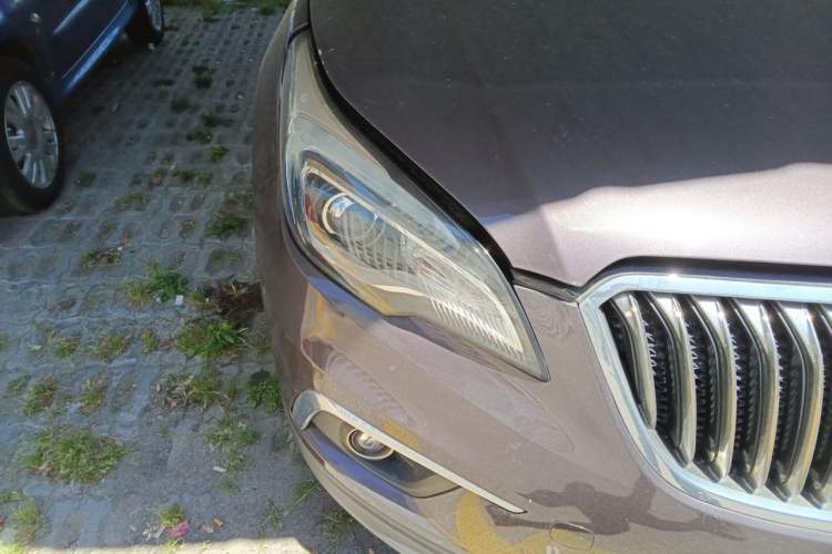 Used Buick Envision 2015 20T Two-Wheel-Drive Leading Model Right Front Headlight
