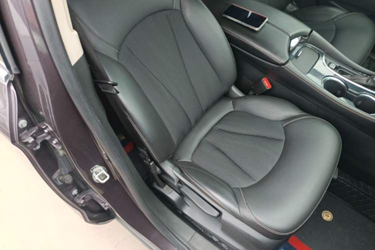 Used Buick Envision 2015 20T Two-Wheel-Drive Leading Model Right Front Seat