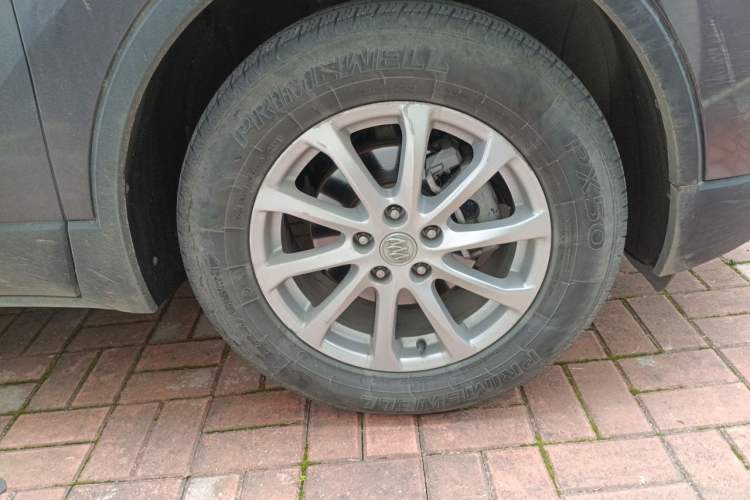 Used Buick Envision 2015 20T Four-Wheel Drive Elite Model Right Front Wheel Hub