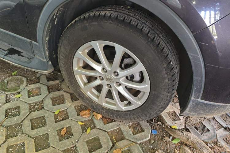 Used Buick Envision 2015 20T Two-Wheel-Drive Elite Model Right Front Wheel Hub