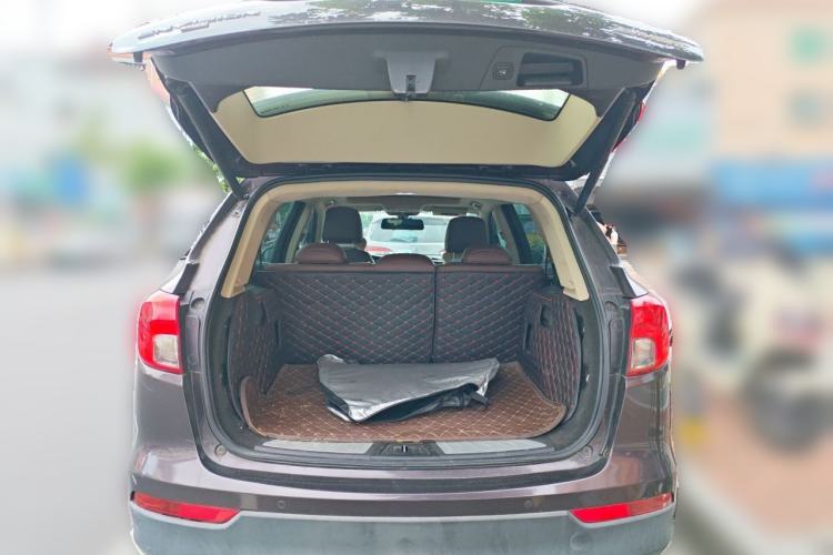 Used Buick Envision 2015 20T Four-Wheel Drive Luxury Model Trunk