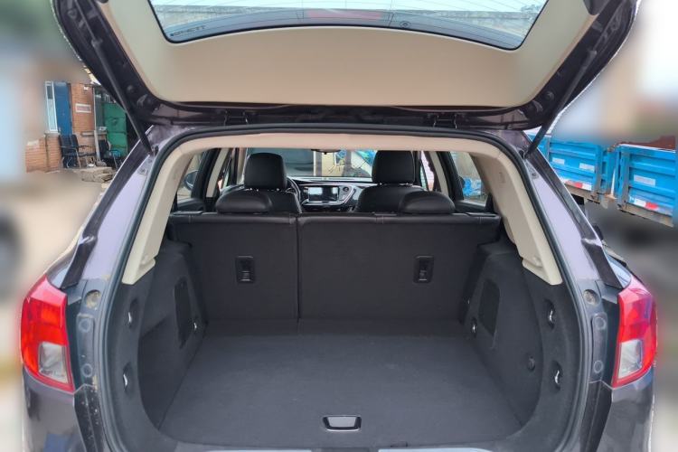 Used Buick Envision 2015 20T Two-Wheel-Drive Leading Model Trunk