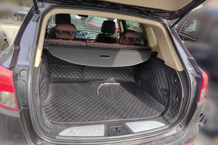 Used Buick Envision 2015 20T Two-Wheel-Drive Elite Model Trunk