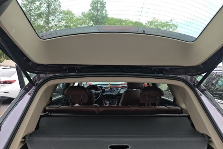 Used Buick Envision 2015 20T Two-Wheel-Drive Elite Model Trunk