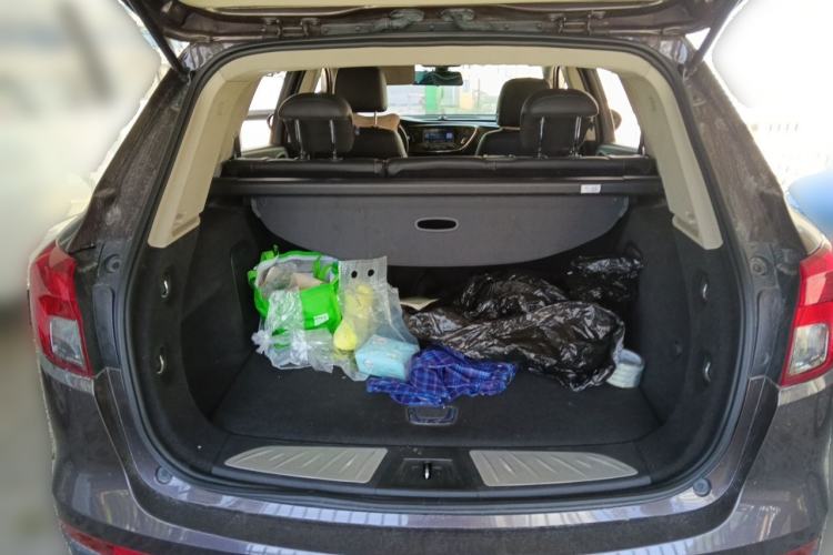 Used Buick Envision 2015 20T Two-Wheel-Drive Leading Model Trunk