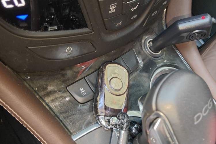 Used Buick Envision 2015 20T Two-Wheel-Drive Elite Model Vehicle Key