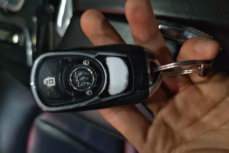 Used Buick Envision 2015 20T Two-Wheel-Drive Elite Model Vehicle Key