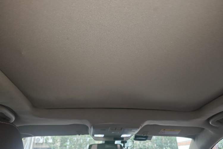Used Buick Envision 2015 20T Two-Wheel-Drive Elite Model Headliner
