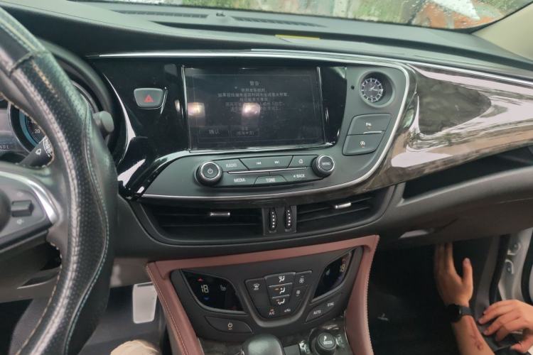 Used Buick Envision 2015 20T Two-Wheel-Drive Elite Model Audio And AC Panel