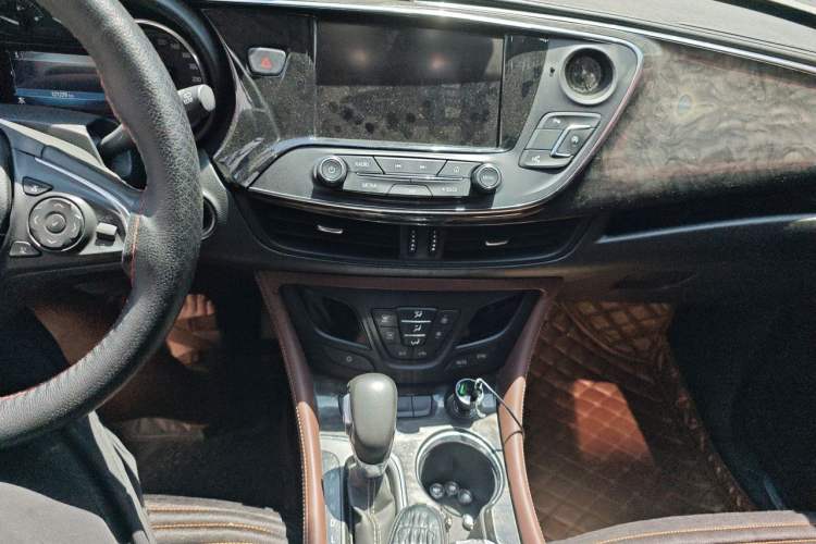 Used Buick Envision 2015 20T Four-Wheel Drive Luxury Model Audio And AC Panel