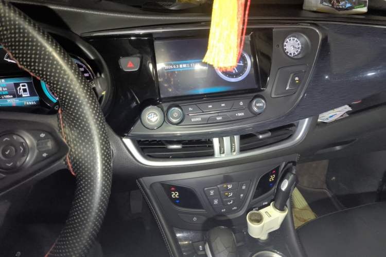 Used Buick Envision 2015 20T Two-Wheel-Drive Leading Model Audio And AC Panel