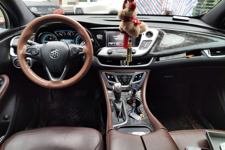 Used Buick Envision 2015 20T Four-Wheel Drive Luxury Model Center Console